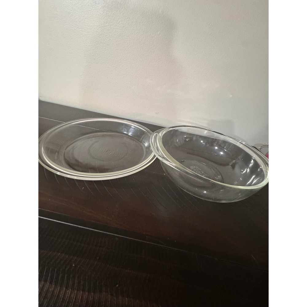 Vintage Pyrex Clear Glass Round Casserole DishQuart 682-B USA